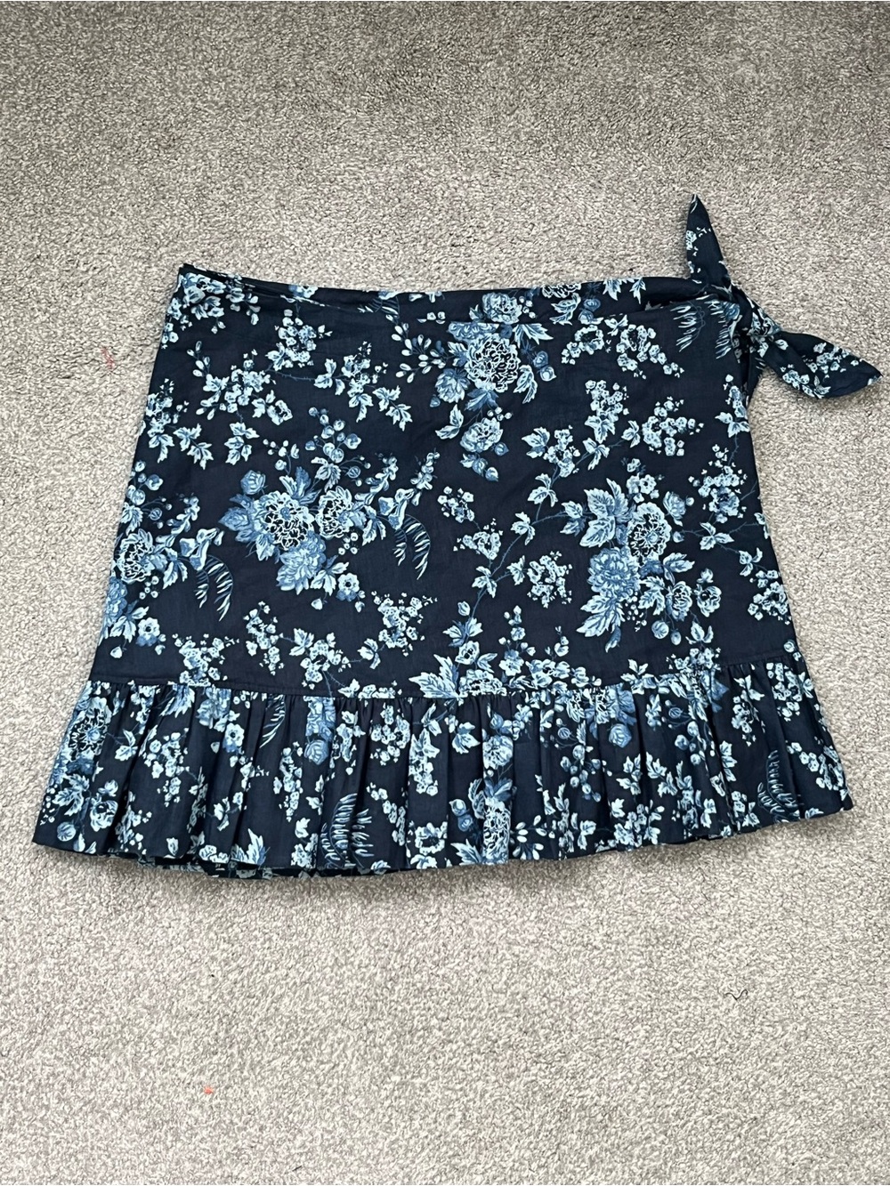 NWT Tuckernuck Twilight Garden Celia Tie-Waist Ruffle Mini Skirt Size Medium